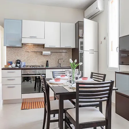 H11 Casa Zefiro - Centro - Parcheggio * Sanremo