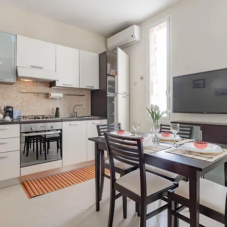 H11 Casa Zefiro - Centro - Parcheggio San Remo